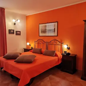 Neapolis Hotell